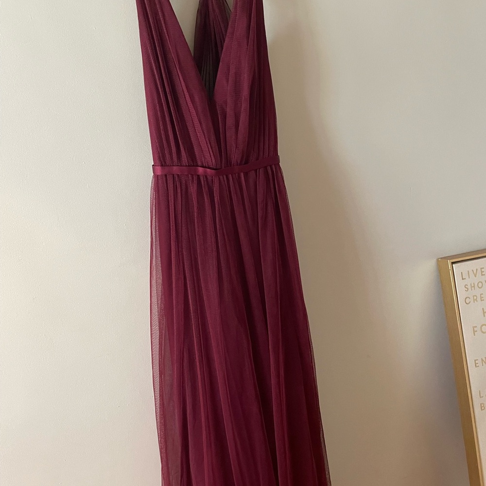 Red Pleated Backless Gown with V-neck for Wedding Guest